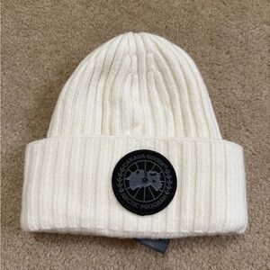 Canada Goose Beanie black label
